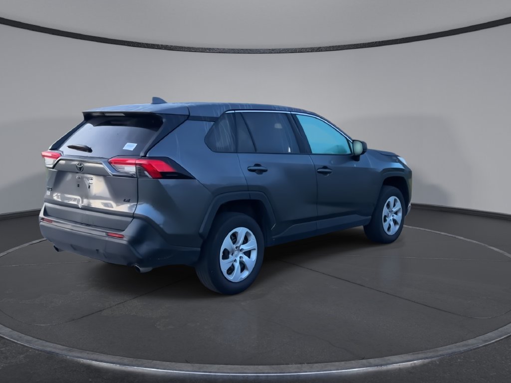 Used 2023 Toyota RAV4 LE FWD image 8