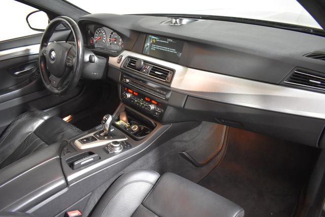 Used 2013 BMW M5 RWD image 39