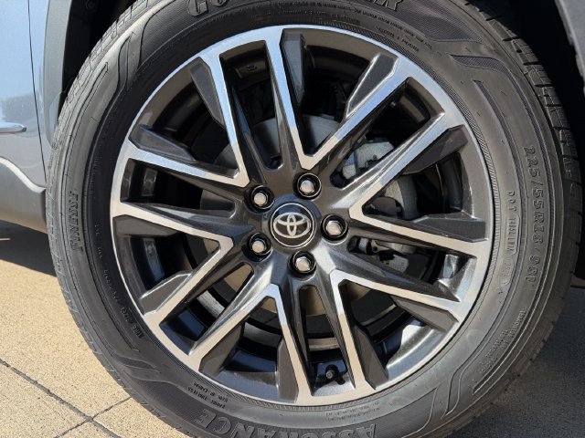 New 2026 Toyota Corolla Cross XLE w/ Convenience Package FWD image 9
