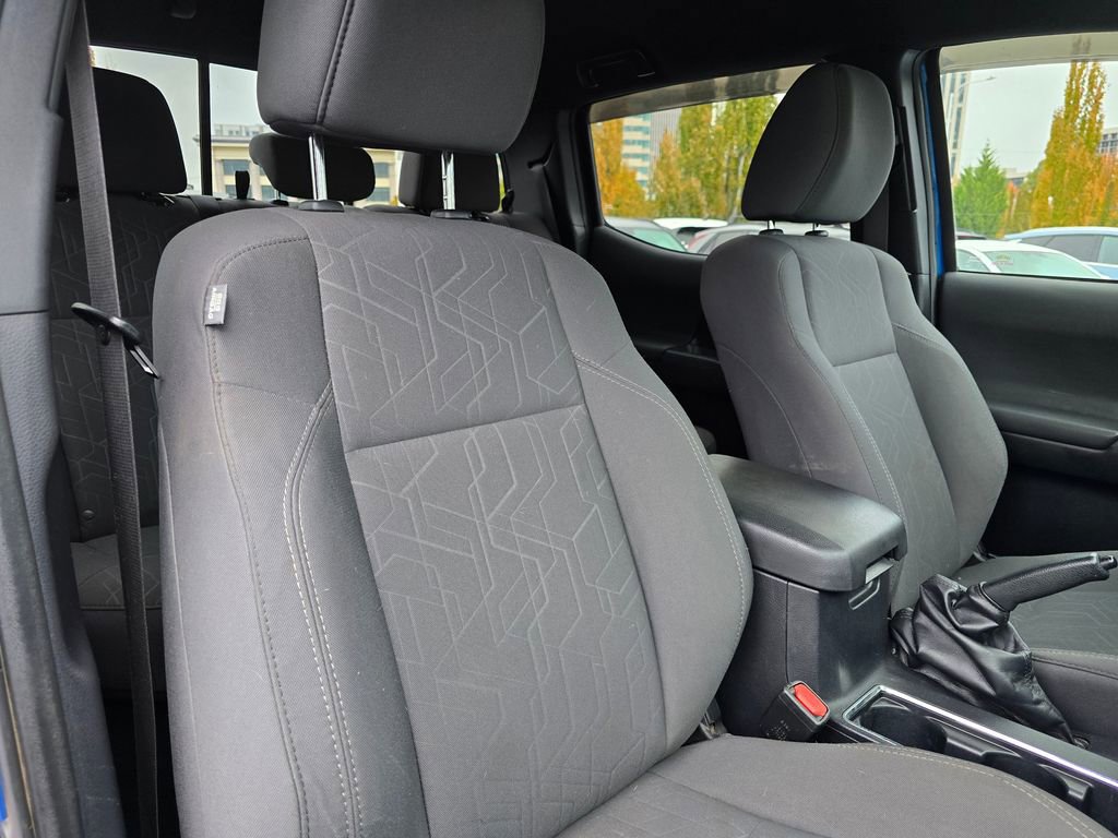 Used 2018 Toyota Tacoma TRD Off-Road image 11