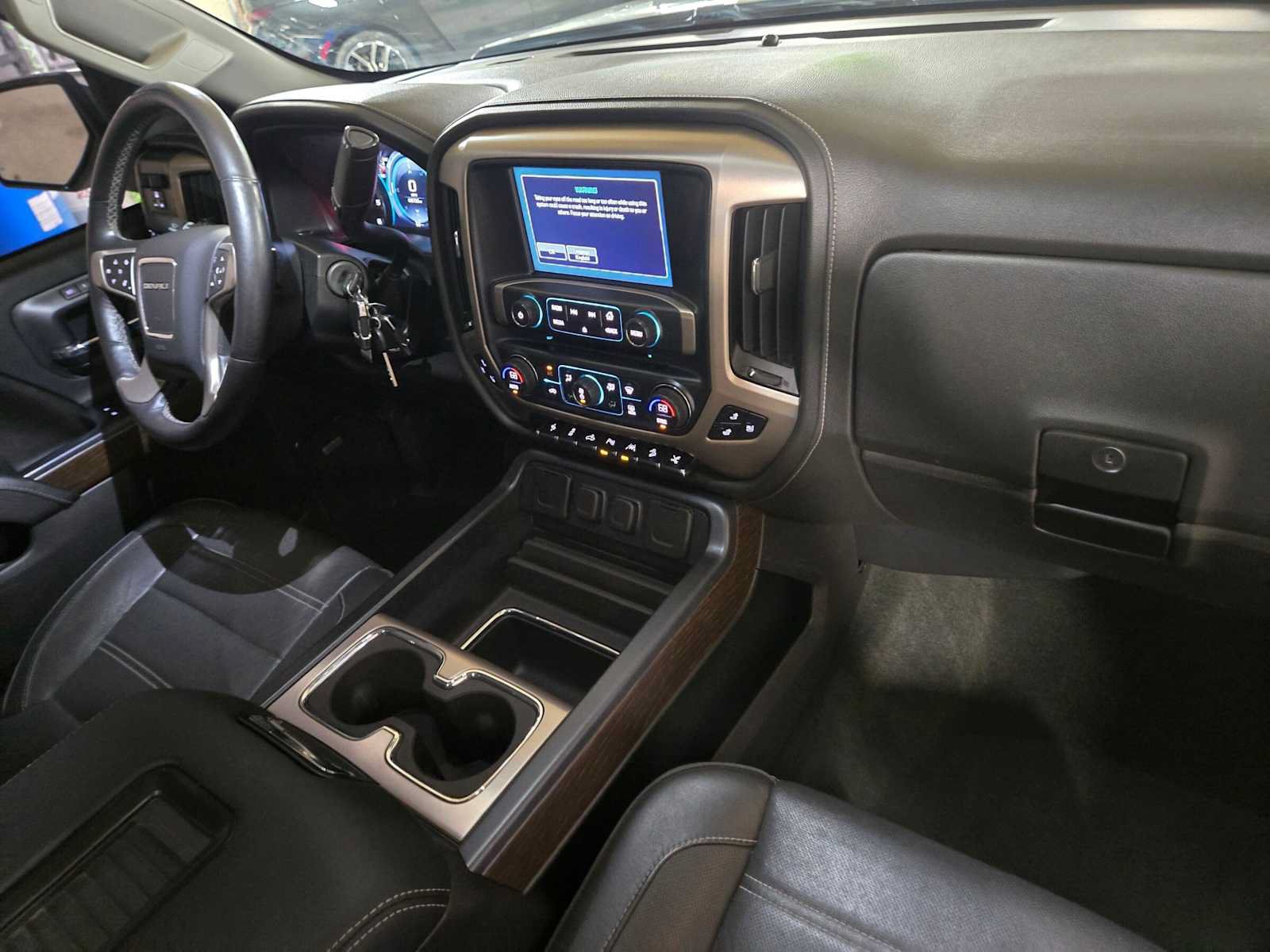 Used 2017 GMC Sierra 1500 Denali w/ Denali Ultimate Package AWD/4WD image 10