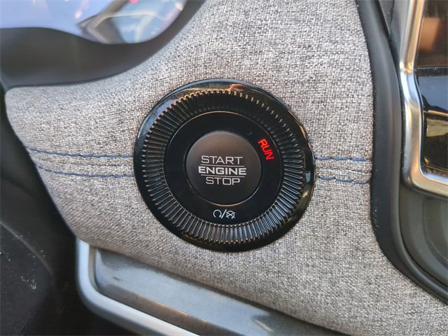 Used 2024 Jeep Compass Latitude image 32