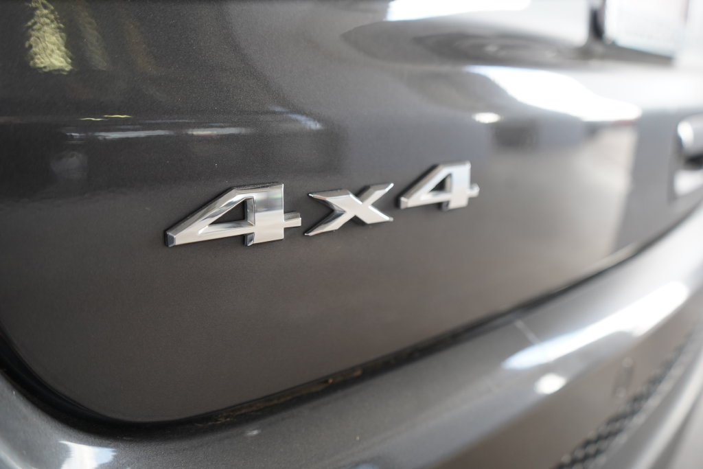 Used 2024 Jeep Compass Limited AWD/4WD image 9