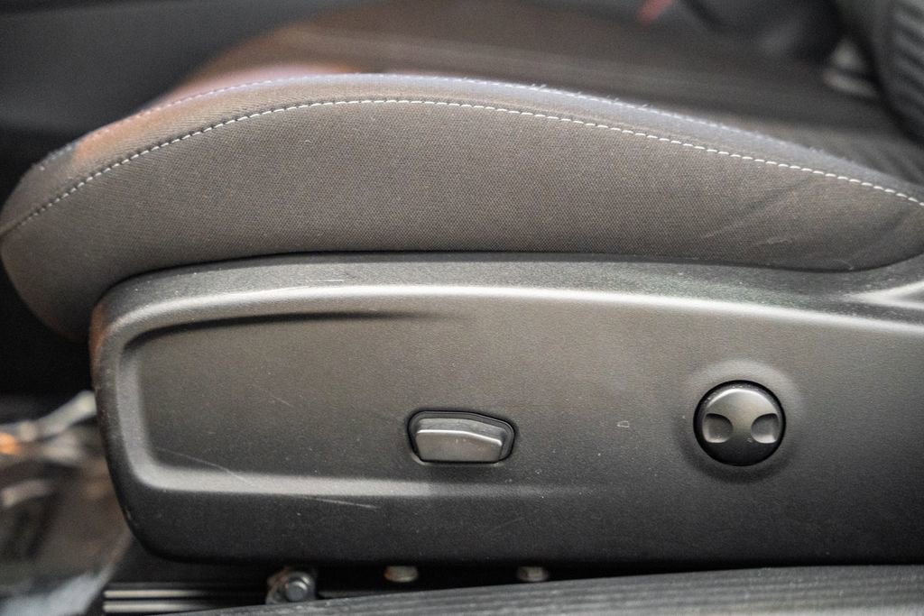 Certified 2023 Dodge Challenger SXT image 40