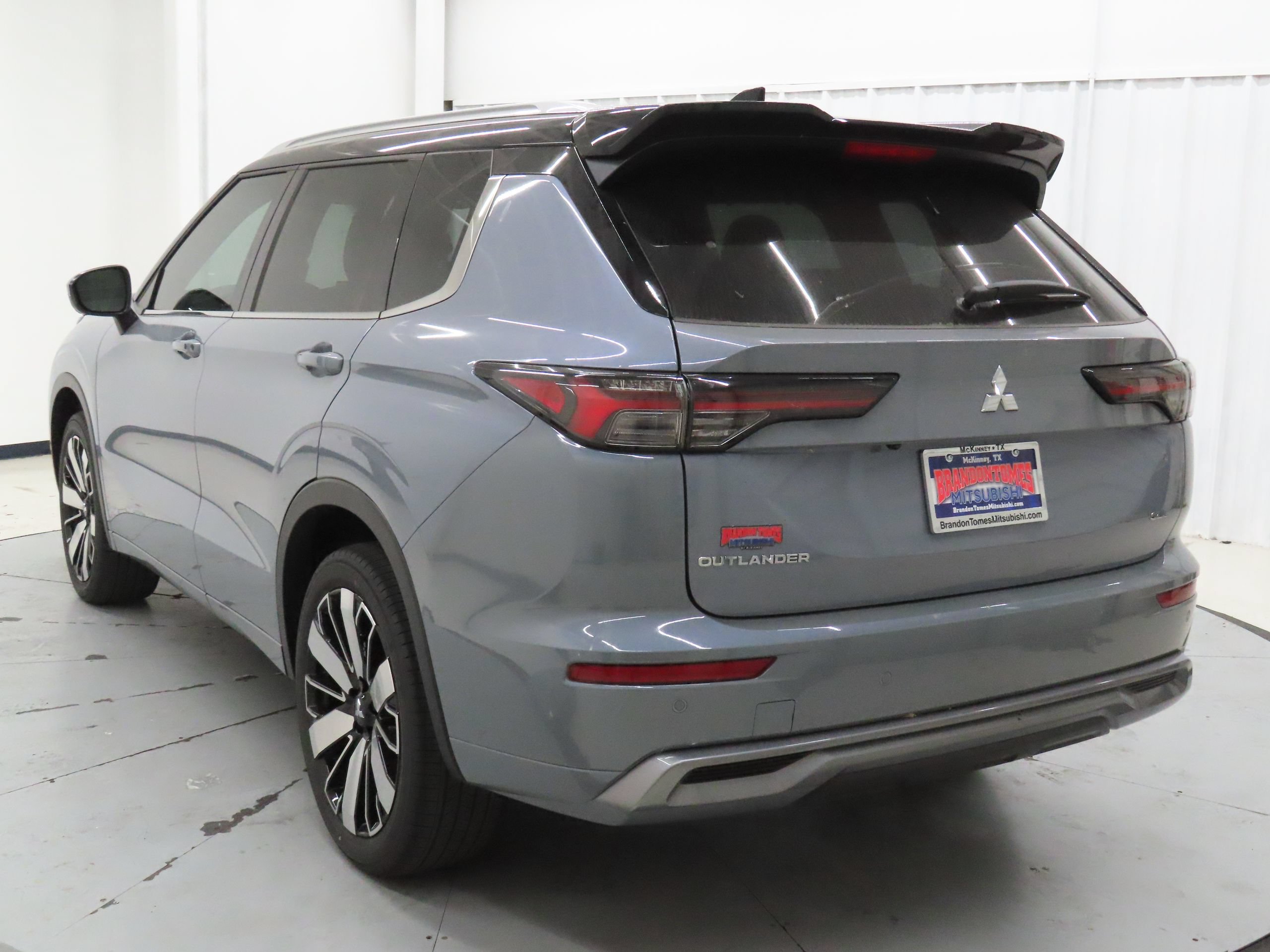 New 2026 Mitsubishi Outlander SEL FWD image 6