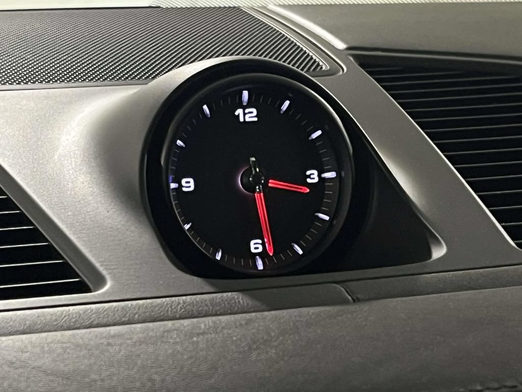 Certified 2023 Porsche Cayenne Turbo AWD/4WD image 35
