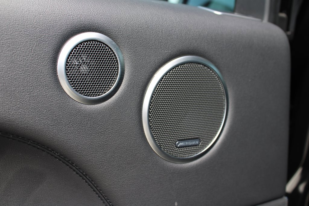 Used 2017 Land Rover Range Rover HSE image 38