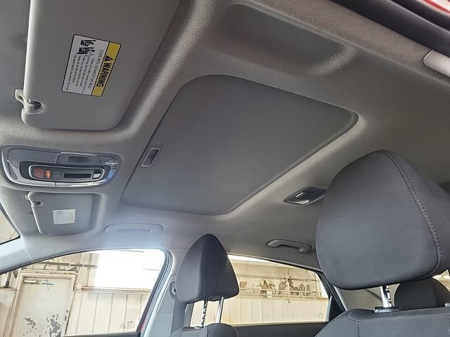 Used 2025 Hyundai Elantra SEL FWD image 11