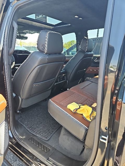 Used 2023 GMC Sierra 1500 Denali Ultimate AWD/4WD image 3