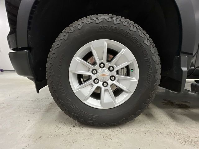 Certified 2025 Chevrolet Silverado 1500 W/T w/ WT Value Package image 32