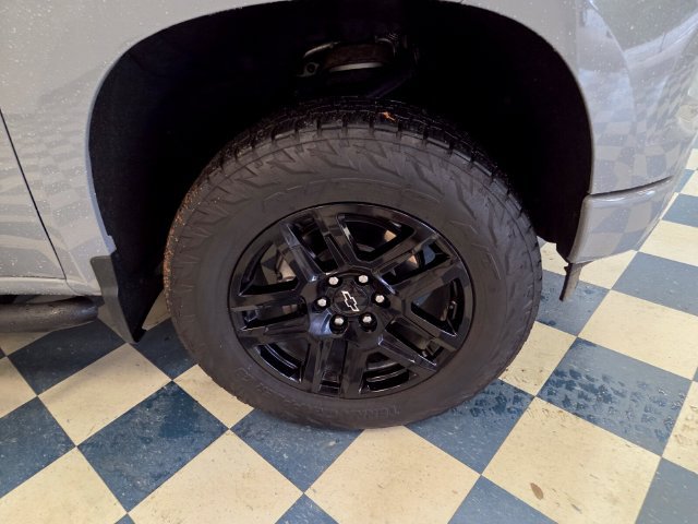 Used 2024 Chevrolet Silverado 1500 RST AWD/4WD image 11