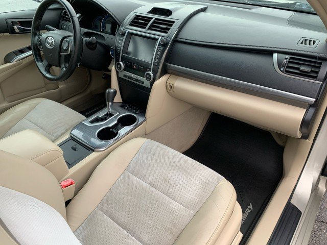 Used 2013 Toyota Camry XLE w/ Leather Pkg FWD image 19