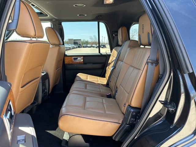 Used 2014 Lincoln Navigator 4WD w/ Equipment Group 101A image 11