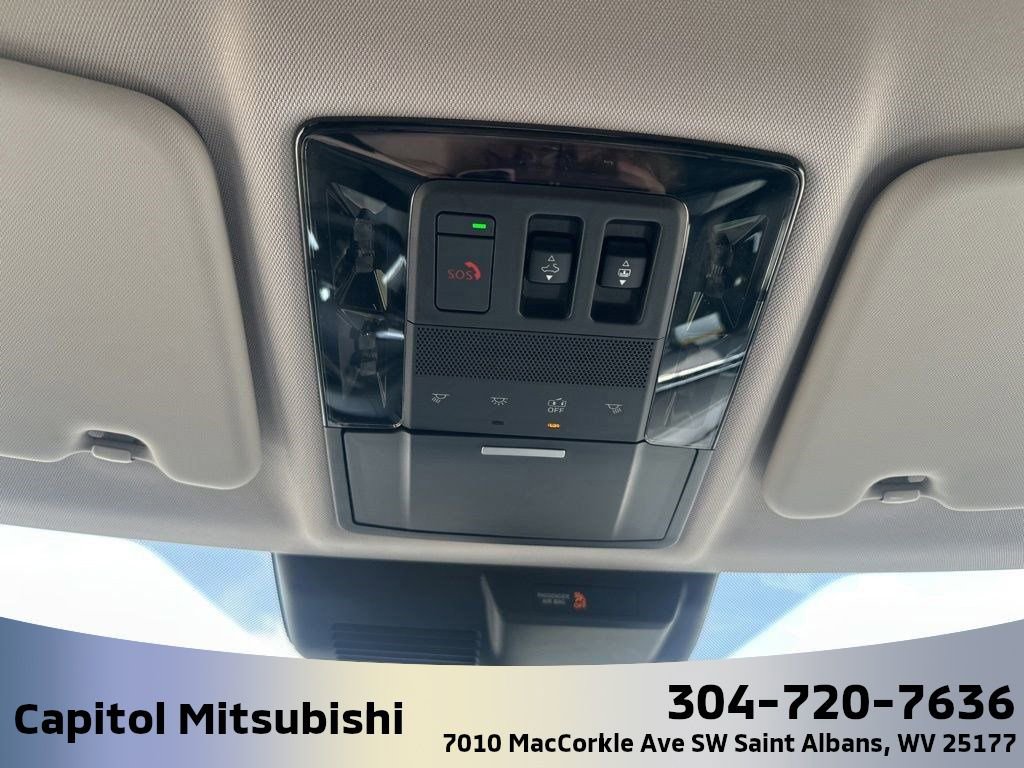 New 2025 Mitsubishi Outlander SEL image 36