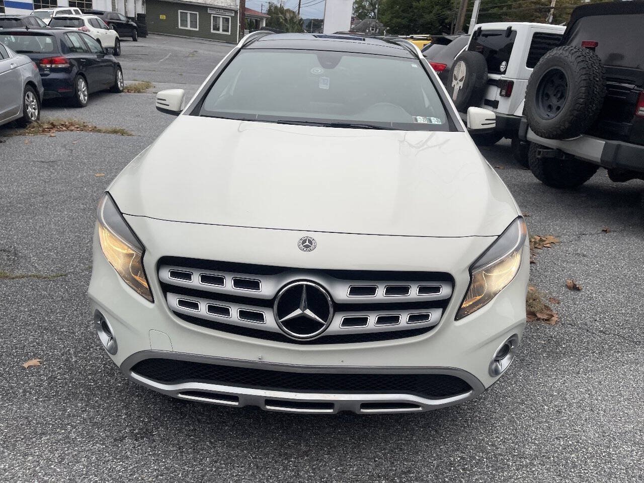 Used 2018 Mercedes-Benz GLA 250 4MATIC image 3