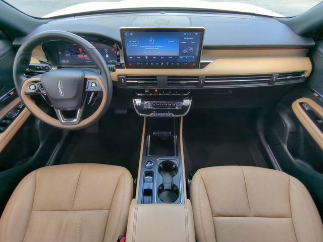Used 2023 Lincoln Corsair Reserve image 17