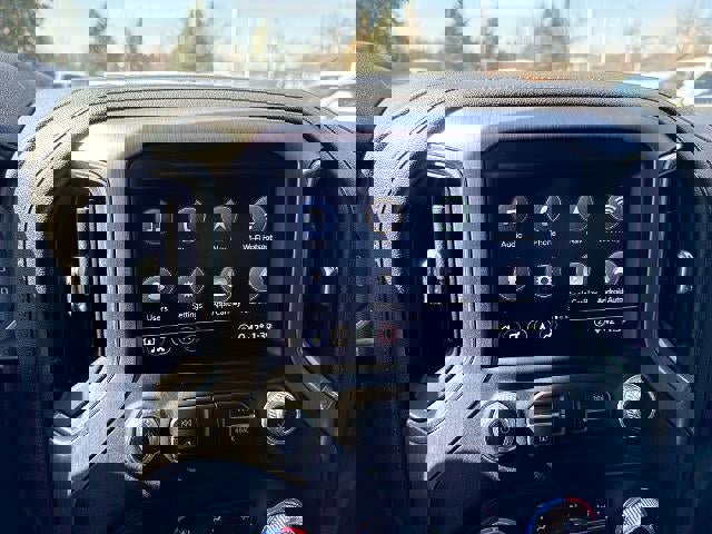 Used 2020 GMC Sierra 3500 Denali w/ Denali Ultimate Package image 13