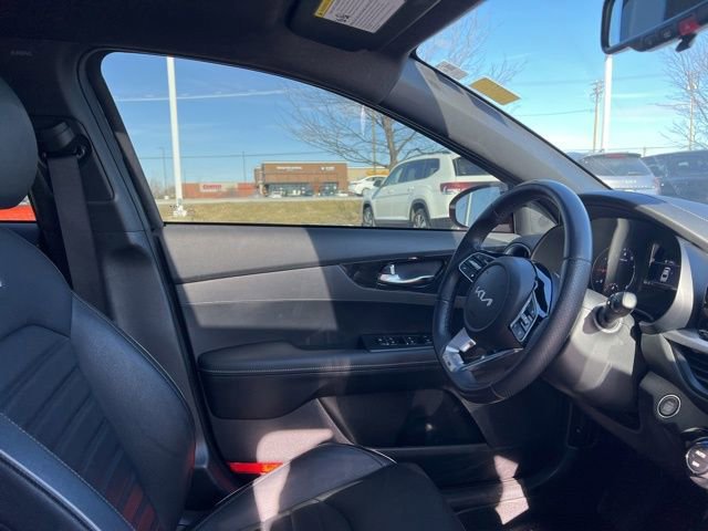 Certified 2024 Kia Forte GT-Line w/ GT-Line Premium Package image 38