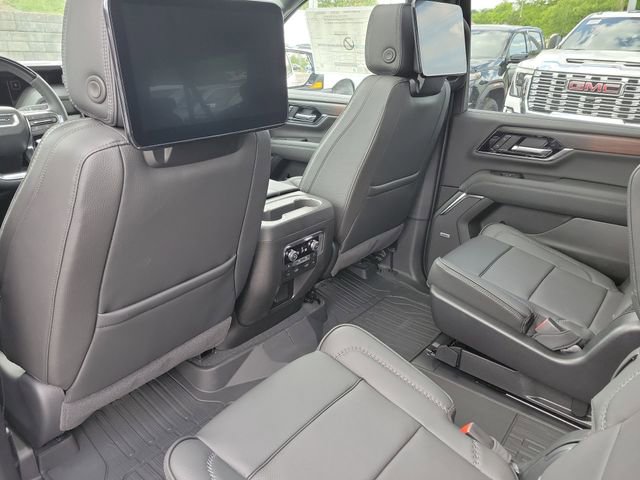 New 2026 GMC Yukon XL Denali w/ Denali Reserve Package AWD/4WD image 13