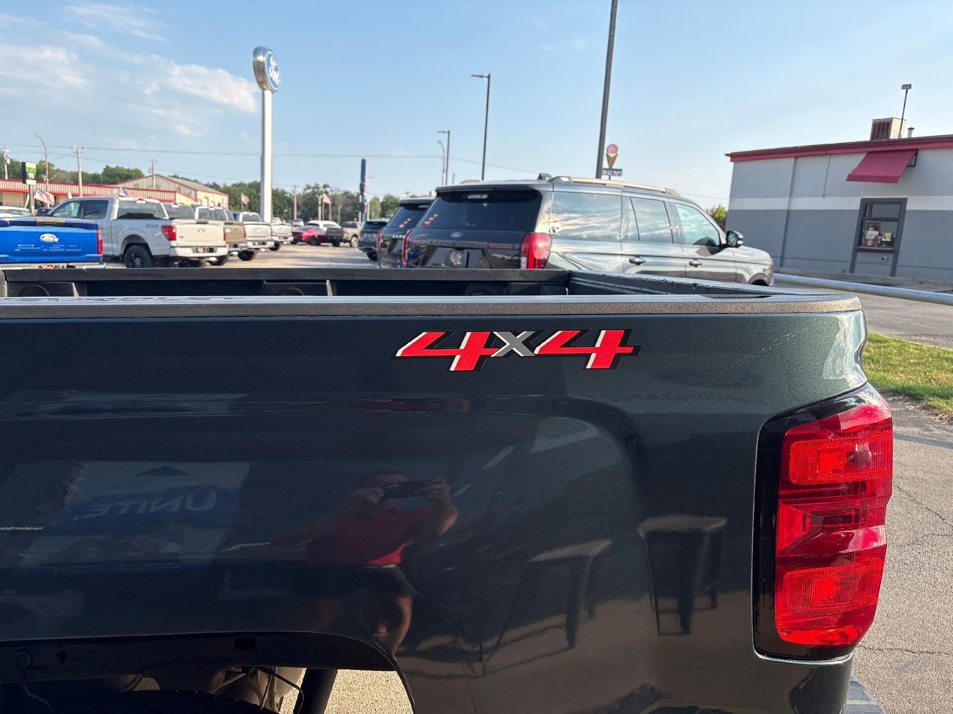 Used 2018 Chevrolet Silverado 1500 LT w/ All Star Edition AWD/4WD image 7