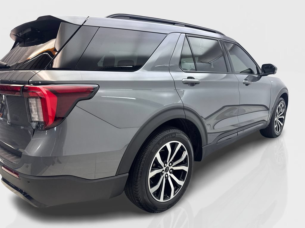 Used 2025 Ford Explorer ST-Line w/ Premium Package RWD image 14