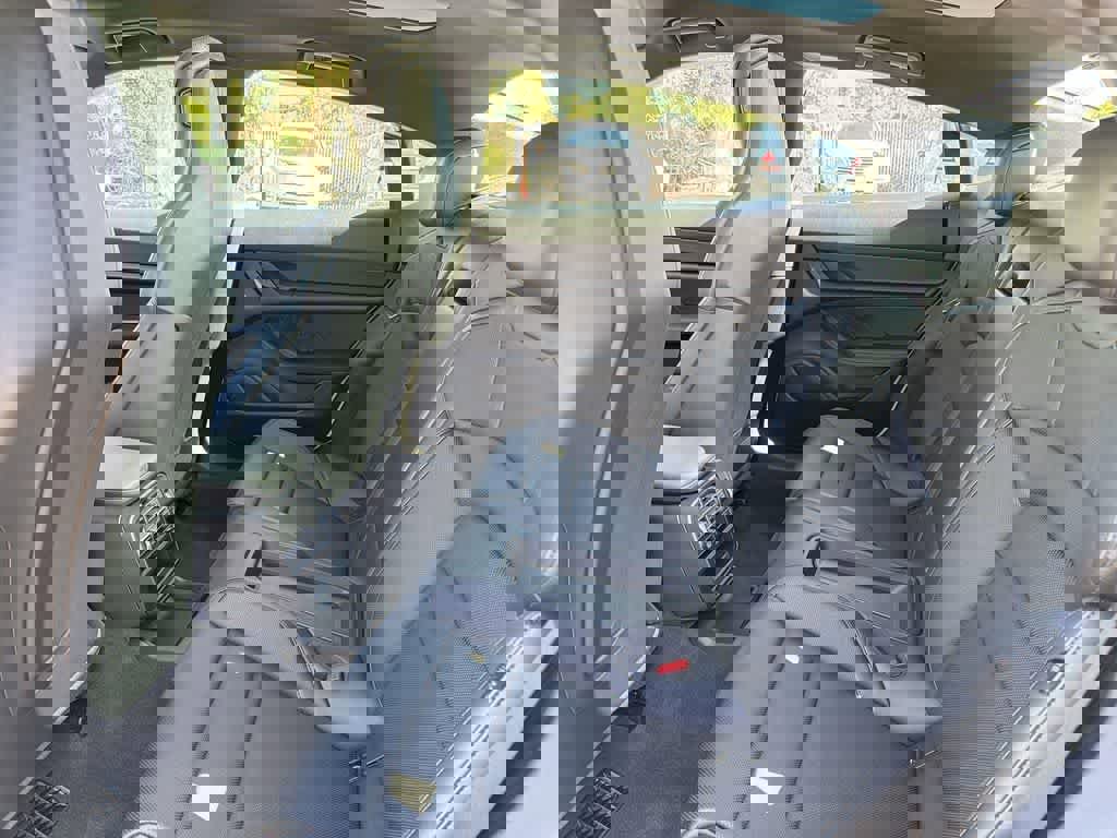 Used 2023 Porsche Taycan w/ Premium Package image 30