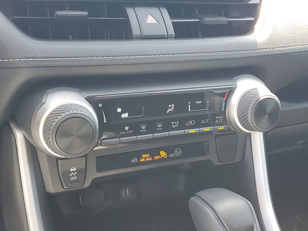 Used 2023 Toyota RAV4 LE image 23