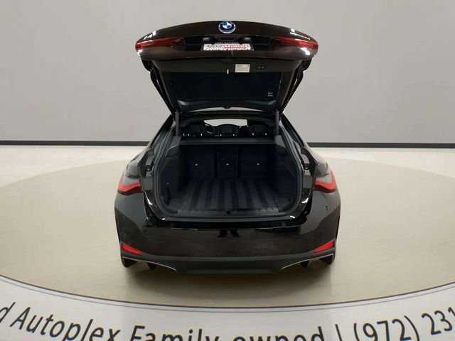 Used 2025 BMW i4 xDrive40i w/ Parking Assistance Package image 17