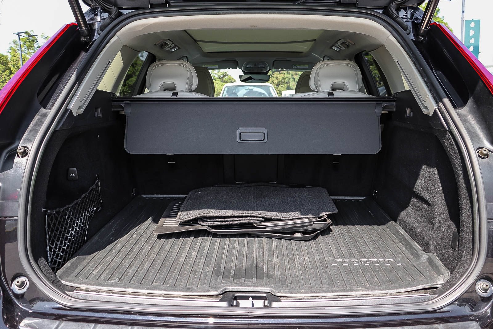 Used 2023 Volvo XC60 B5 Ultimate w/ Climate Package FWD image 26