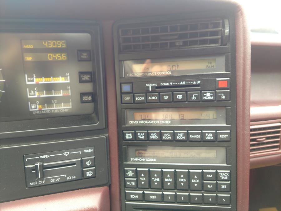 Used 1990 Cadillac Allante FWD image 8
