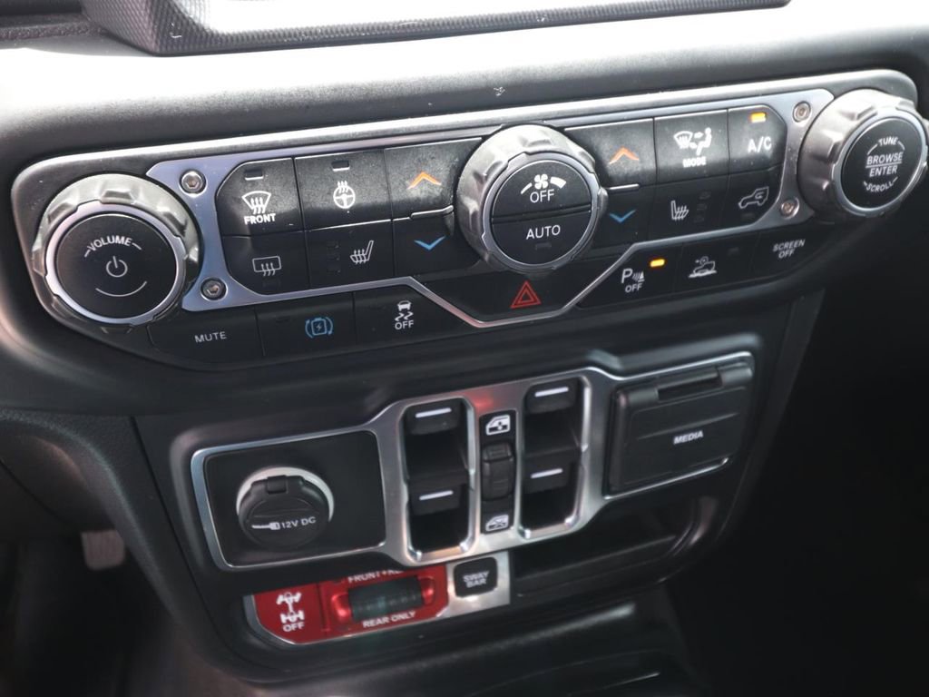Used 2021 Jeep Wrangler Unlimited Rubicon 4xe w/ Cold Weather Group AWD/4WD image 22