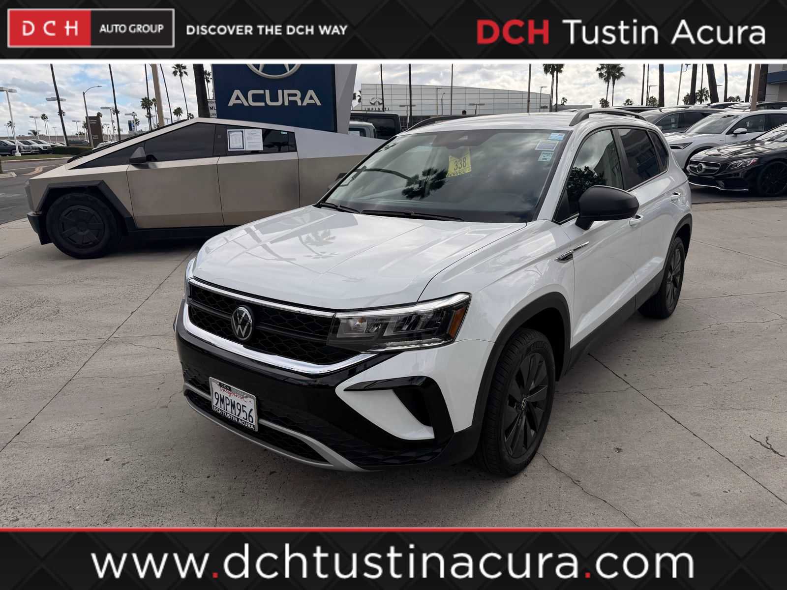 Used 2024 Volkswagen Taos S FWD image 1