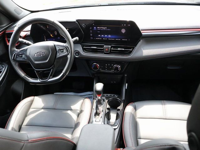 Used 2024 Chevrolet TrailBlazer RS w/ Driver Confidence Package FWD image 14