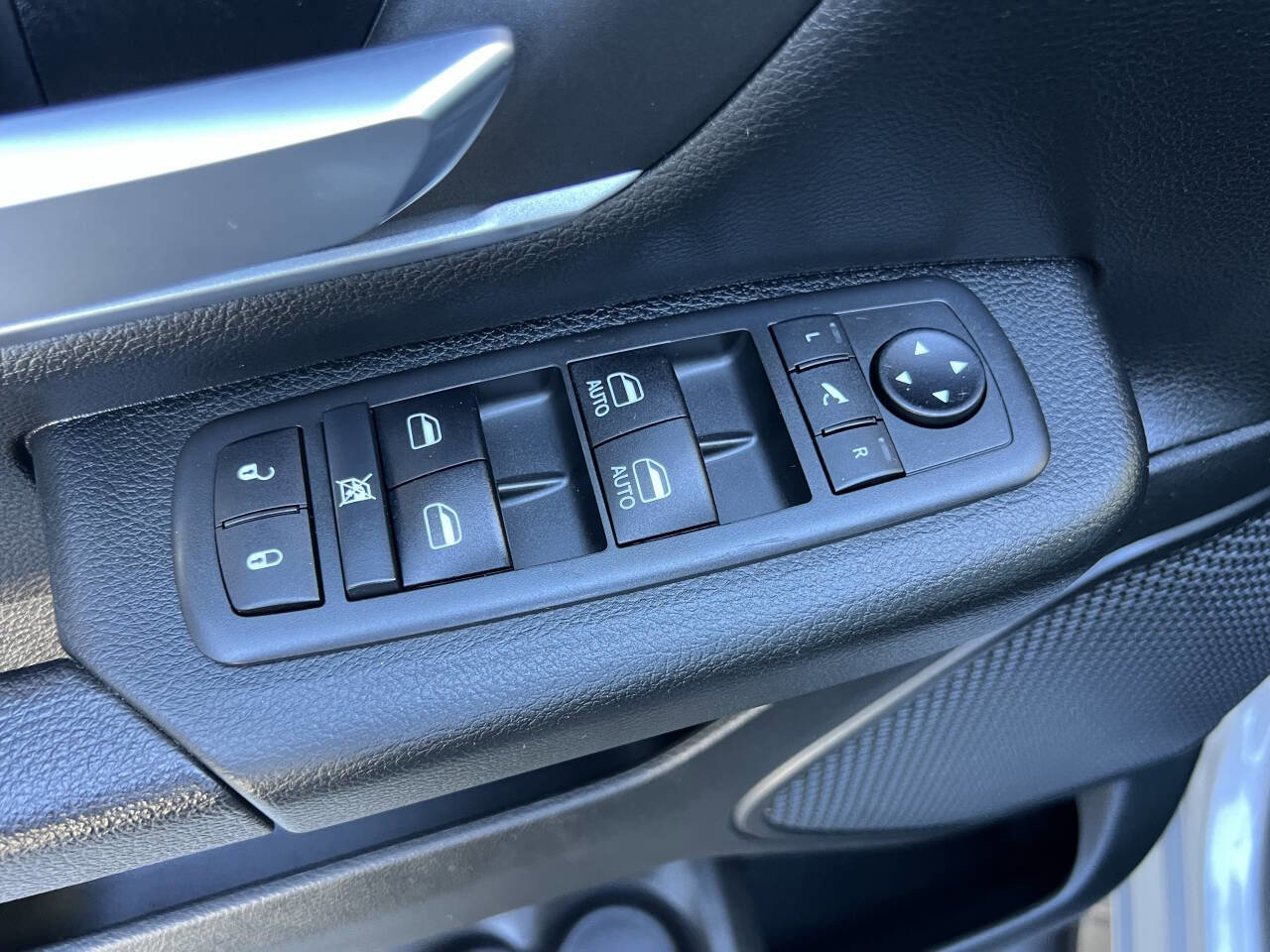 Used 2021 RAM 1500 Big Horn image 16