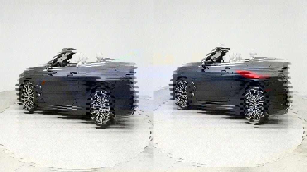 Used 2022 BMW M850i xDrive Convertible image 7