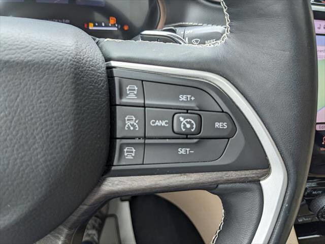 Used 2022 Jeep Grand Cherokee Limited image 26