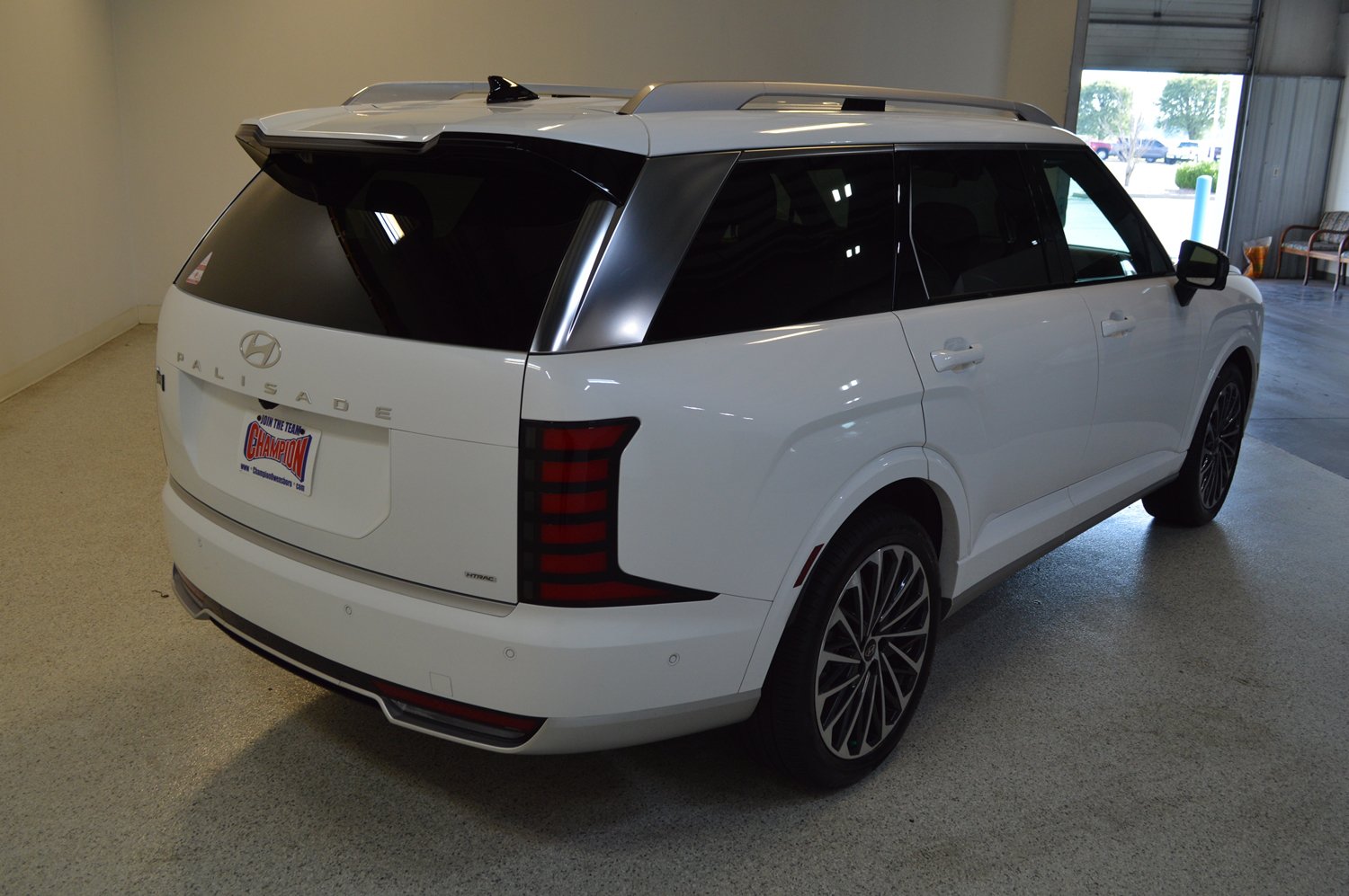 Used 2026 Hyundai Palisade Calligraphy AWD/4WD image 3
