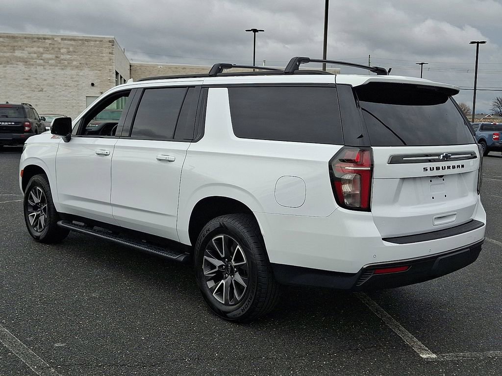 Used 2022 Chevrolet Suburban Z71 w/ Luxury Package image 4