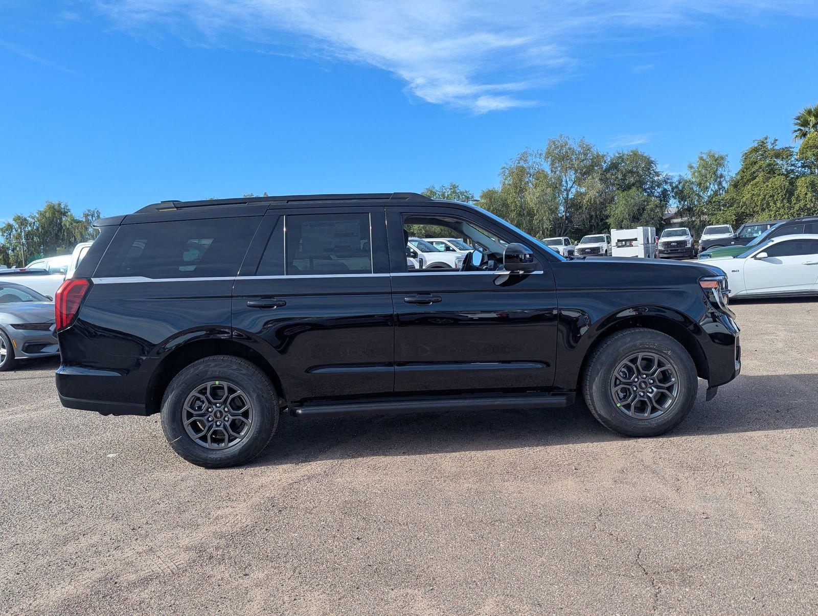 New 2026 Ford Expedition XL AWD/4WD image 8