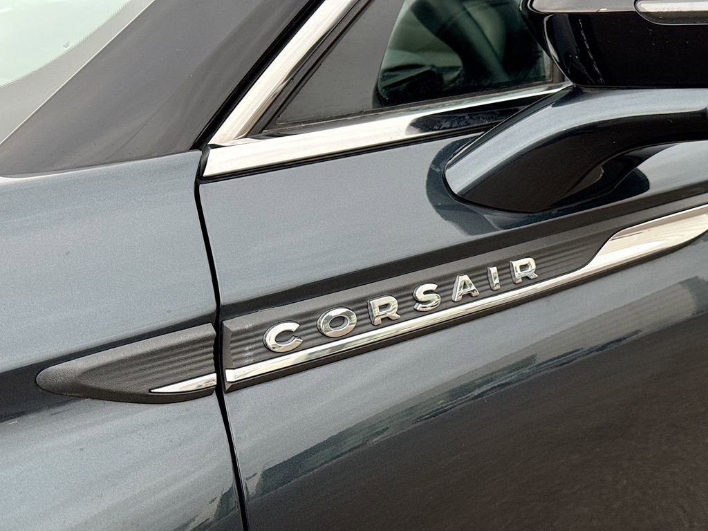 Used 2022 Lincoln Corsair Reserve w/ Equipment Group 201A image 21