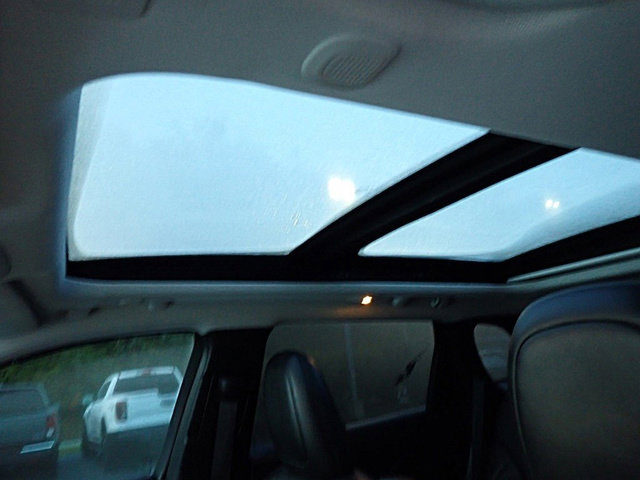 Used 2019 Jeep Cherokee Overland w/ Technology Group image 26