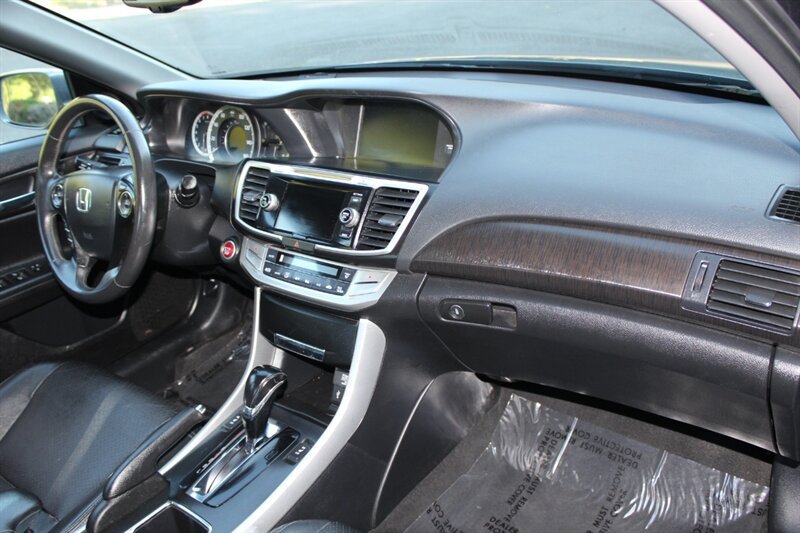 Used 2015 Honda Accord EX-L image 16