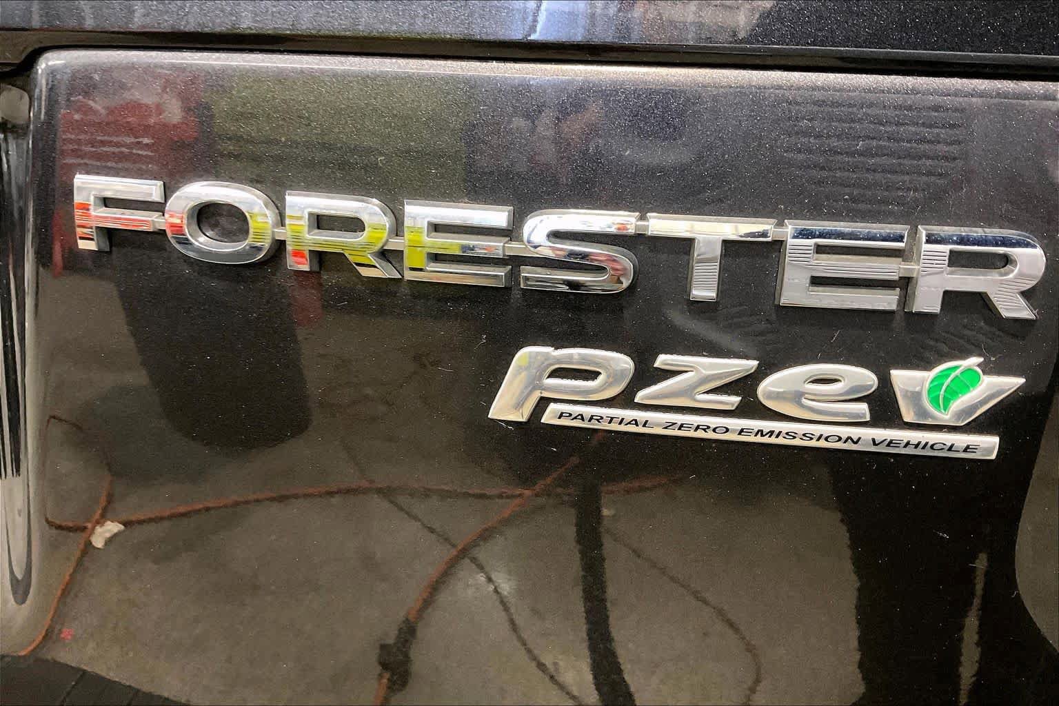 Used 2017 Subaru Forester 2.5i w/ Alloy Wheel Package AWD/4WD image 10