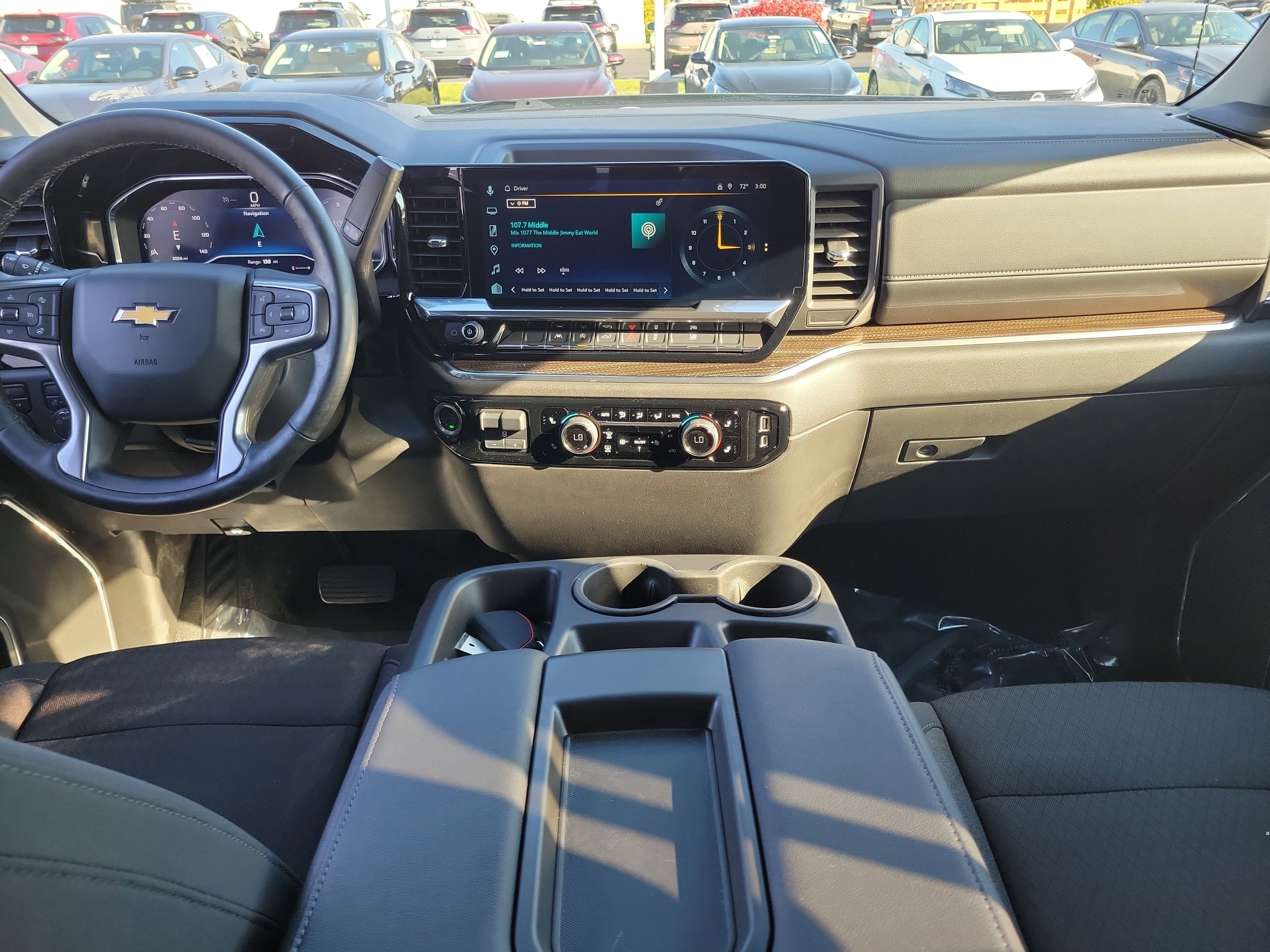 Used 2025 Chevrolet Silverado 1500 LT image 9