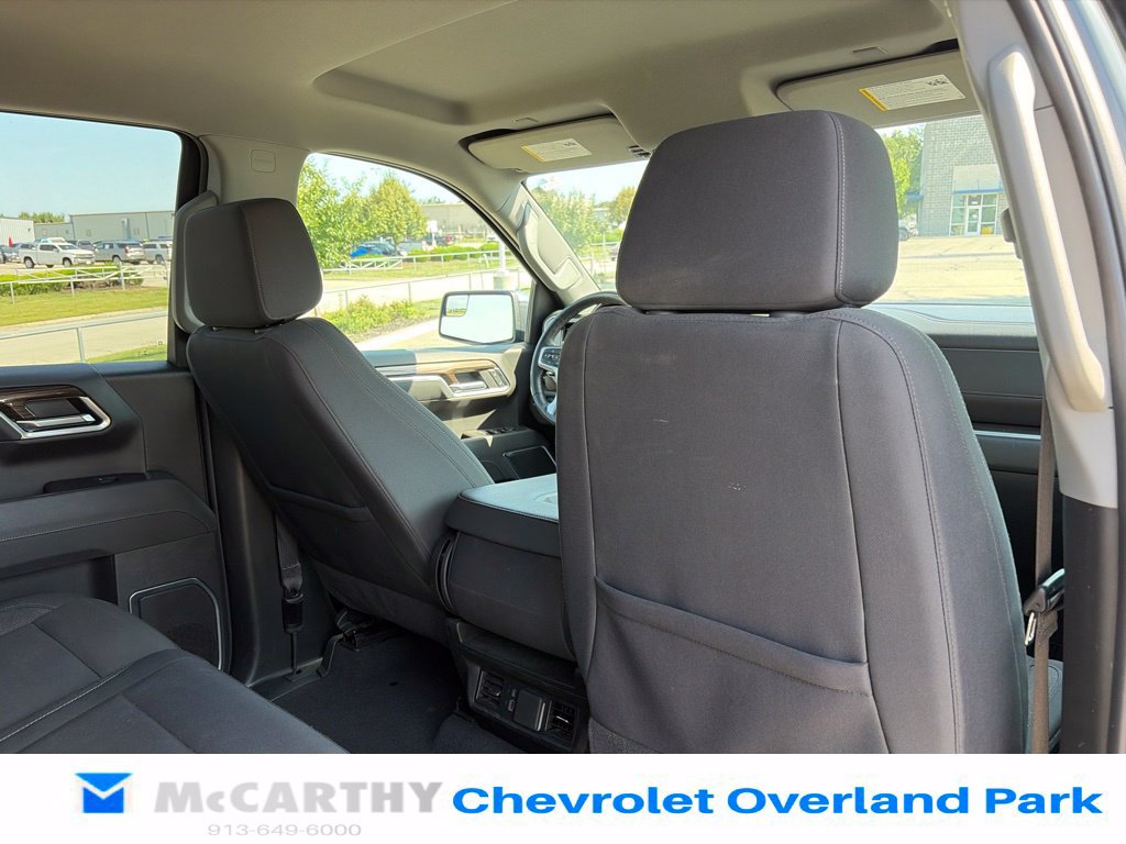 Used 2025 Chevrolet Silverado 1500 LT AWD/4WD image 32