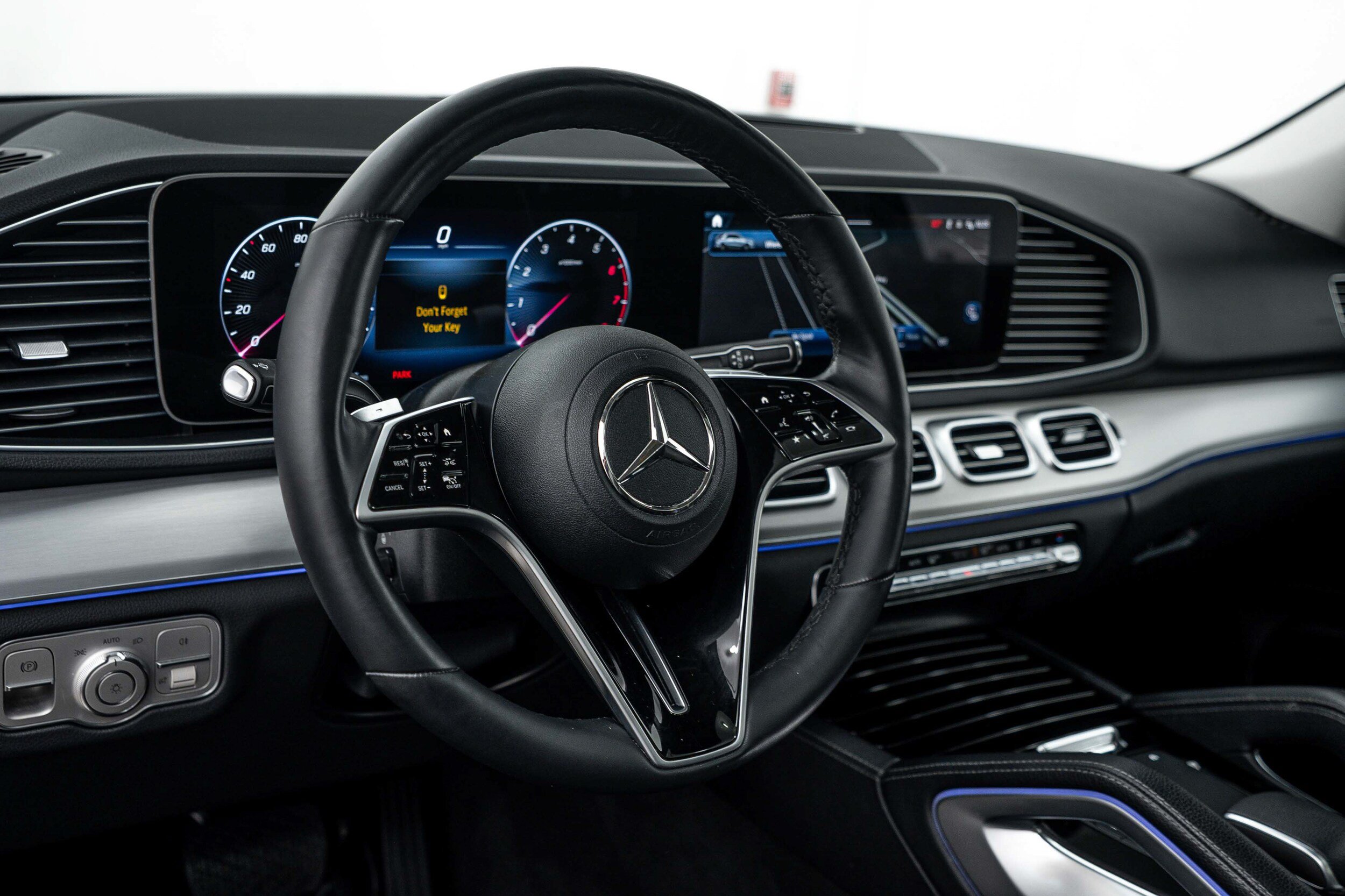Used 2025 Mercedes-Benz GLE 450 4MATIC image 9