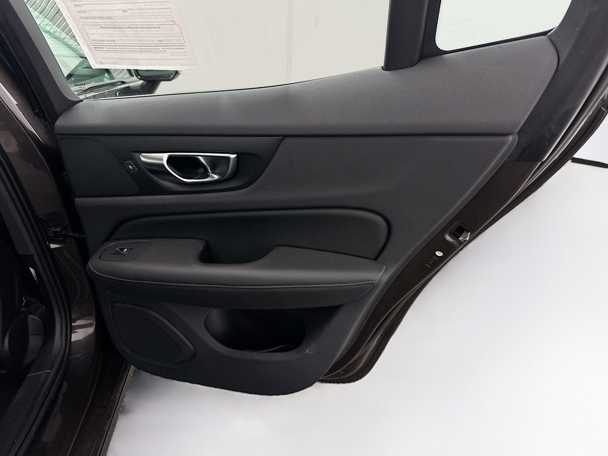 Used 2025 Volvo S60 B5 Core image 32