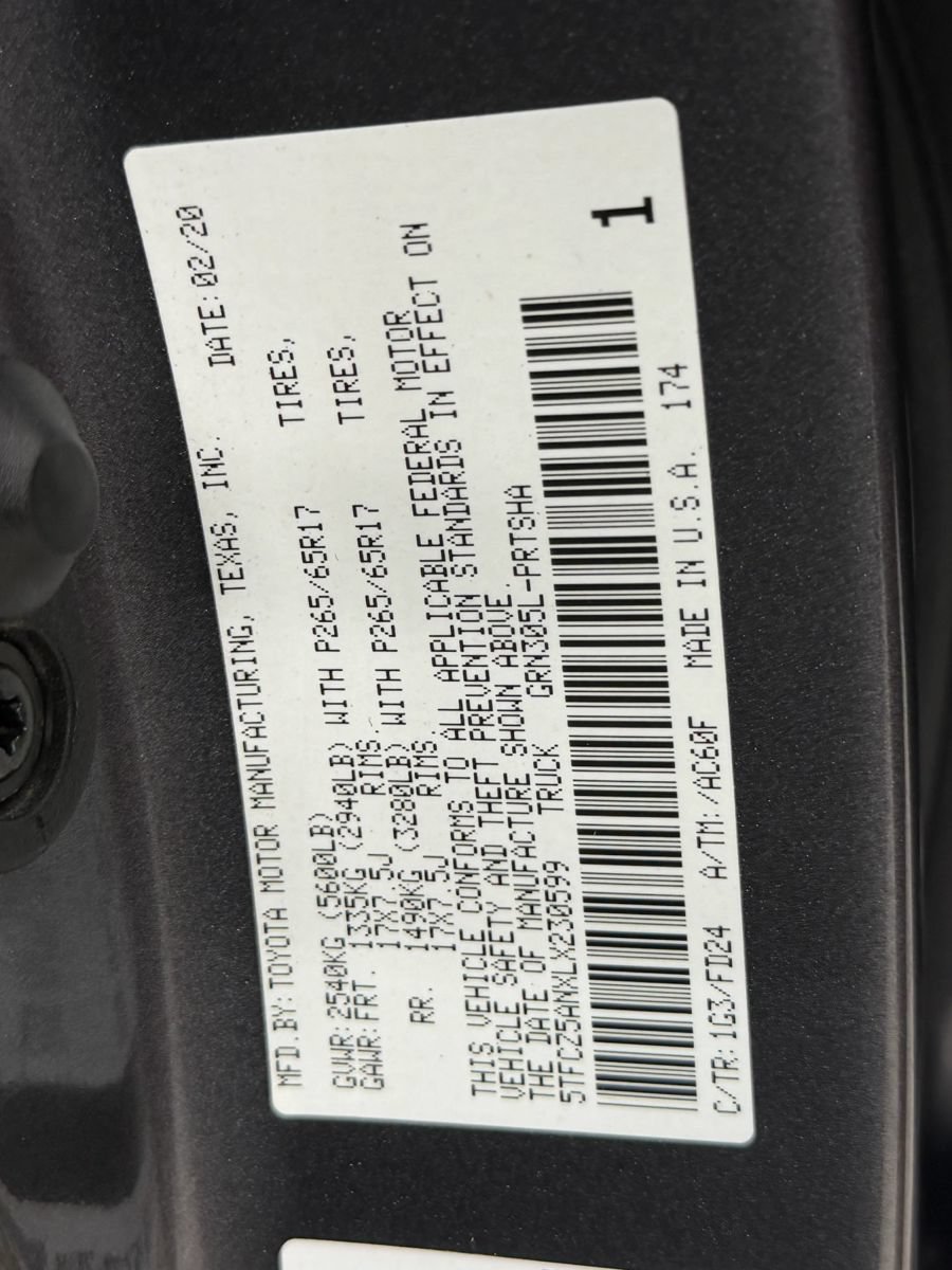 Used 2020 Toyota Tacoma TRD Sport AWD/4WD image 34