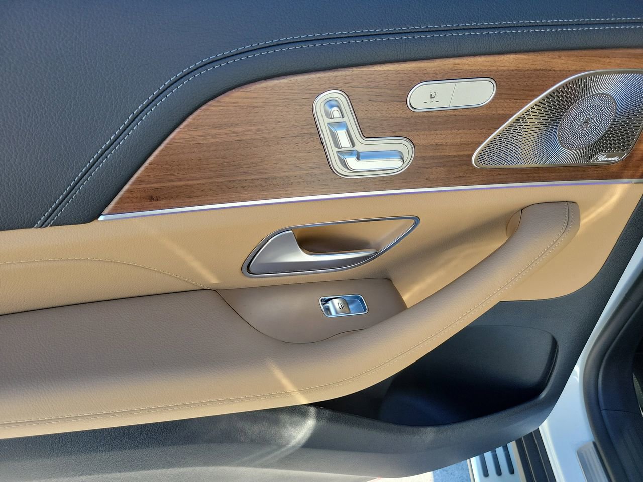 New 2026 Mercedes-Benz GLS 580 4MATIC image 10