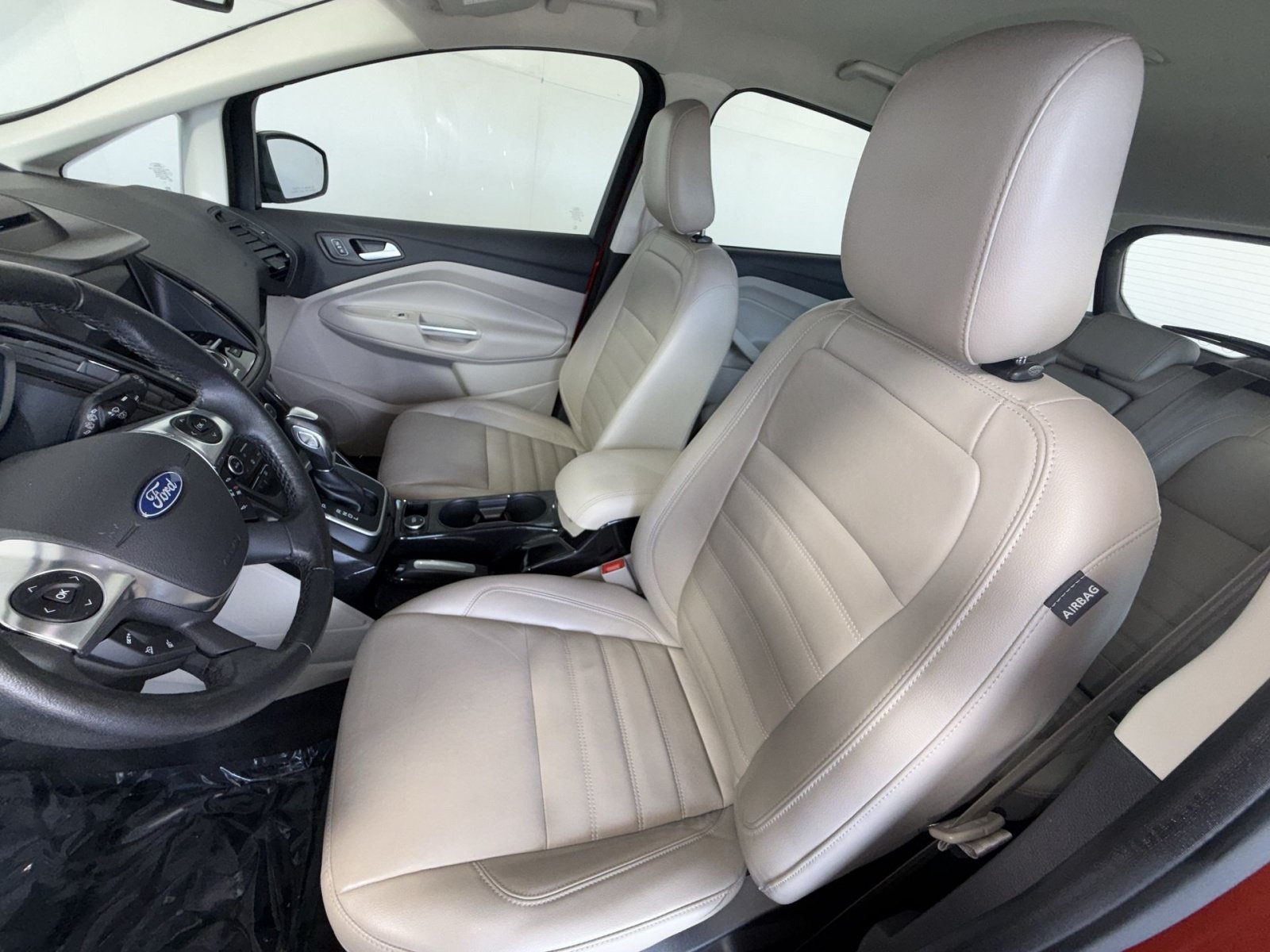 Used 2018 Ford C-MAX Titanium w/ Equipment Group 301A FWD image 13